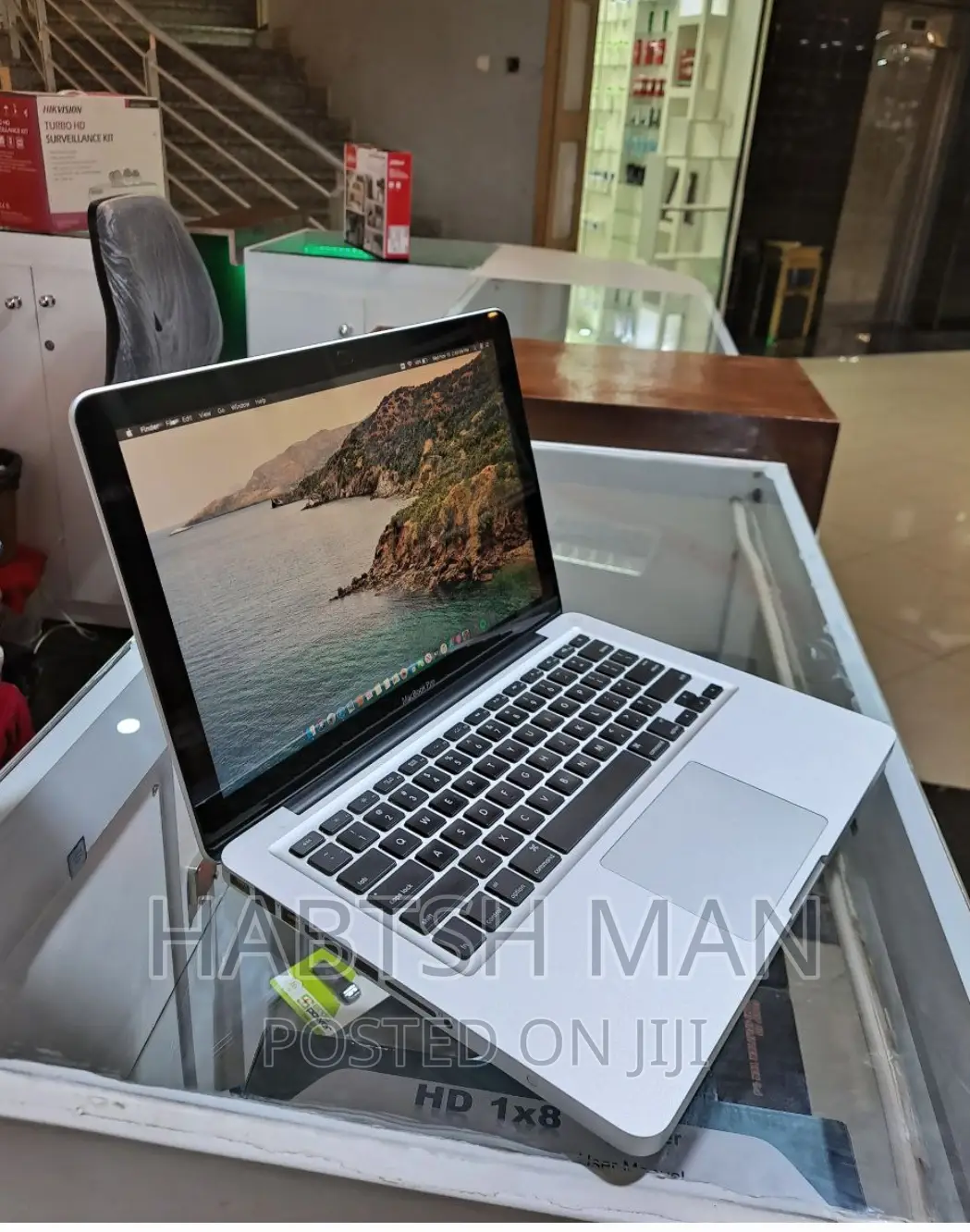 New Laptop Apple MacBook Pro 2012 4GB Intel Core I5 HDD 500GB