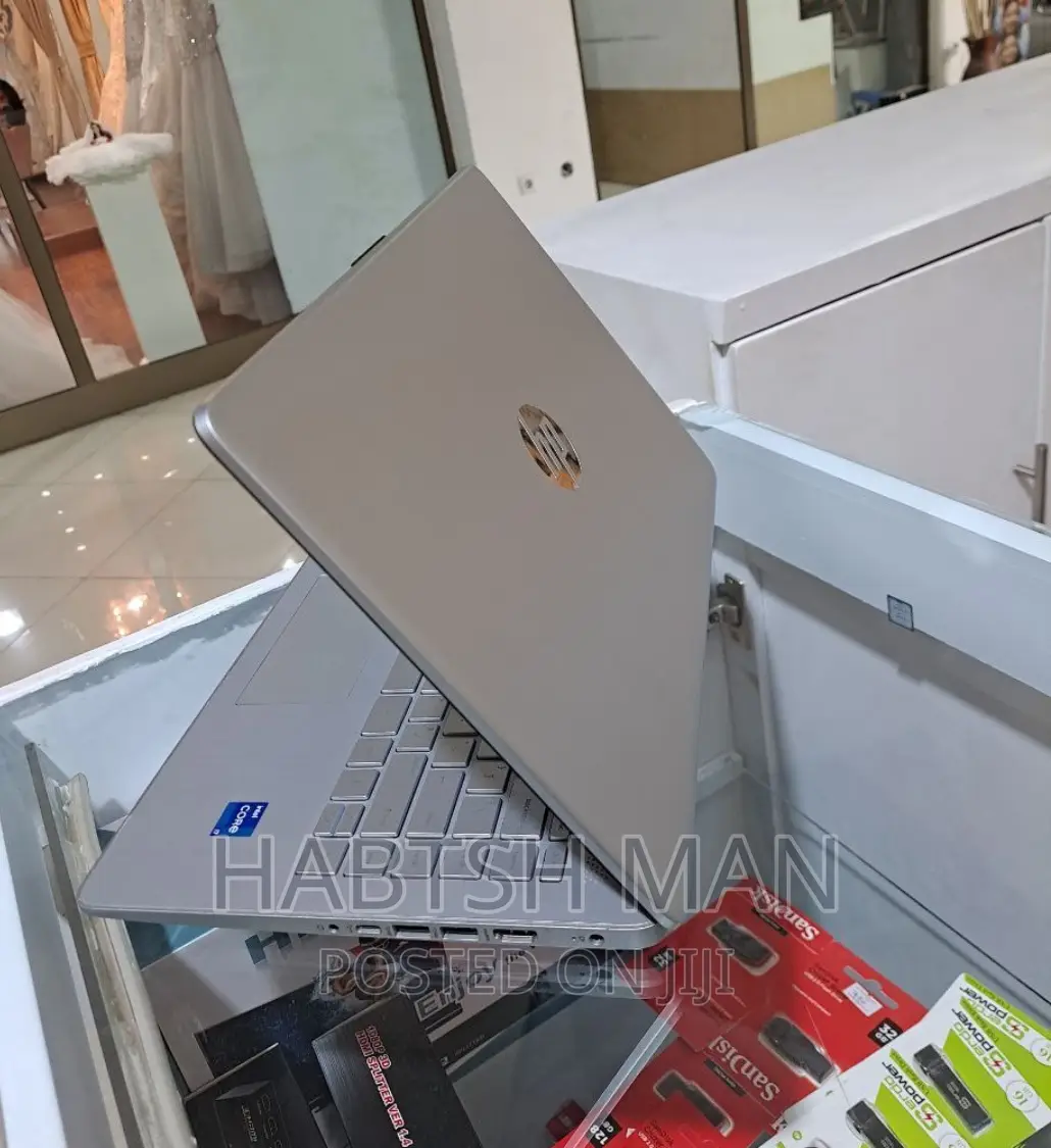 New Laptop HP Stream Notebook 16GB Intel Core I7 SSD 512GB