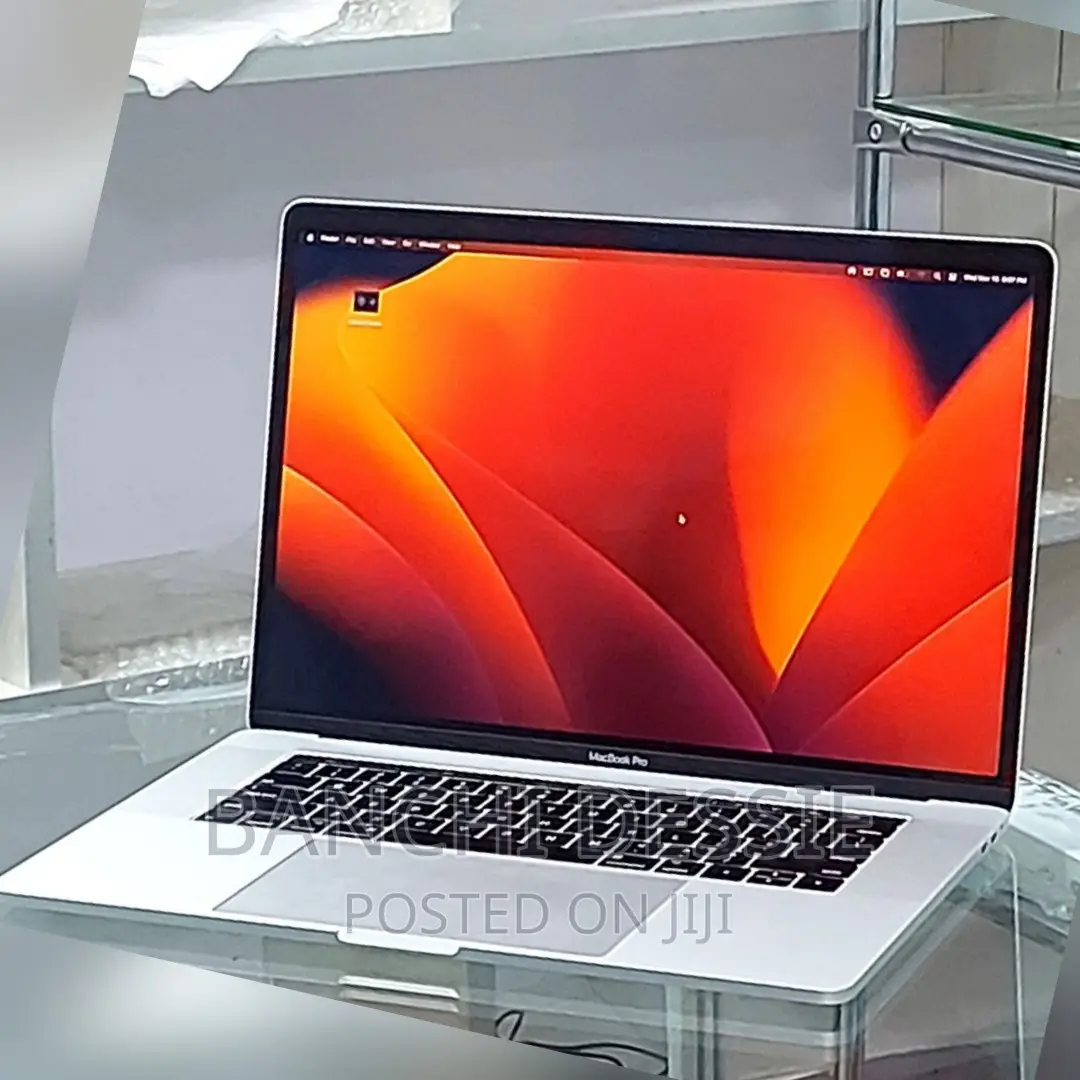 New Laptop Apple MacBook Pro 16GB Intel Core I7 SSD 512GB