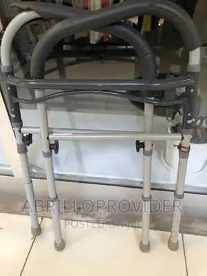 Used Walker/Non Wheel Walker/Walker:Waler,.