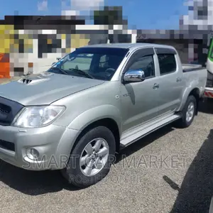 Toyota Hilux 2011 Brown