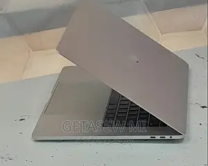 New Laptop Apple MacBook Pro 2019 16GB Intel Core i9 SSD 512GB