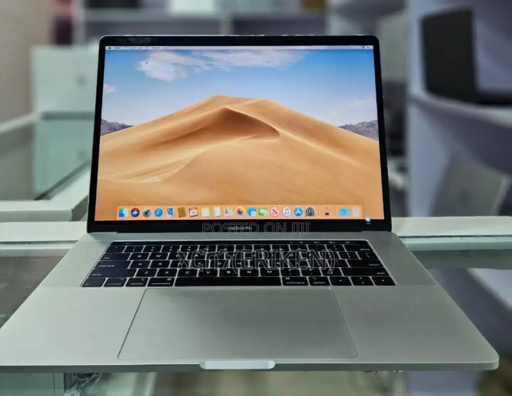 New Laptop Apple MacBook Pro 2019 16GB Intel Core I7 SSD 512GB