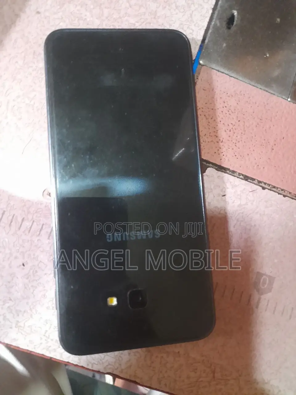 New Samsung Galaxy J4 32 GB Black