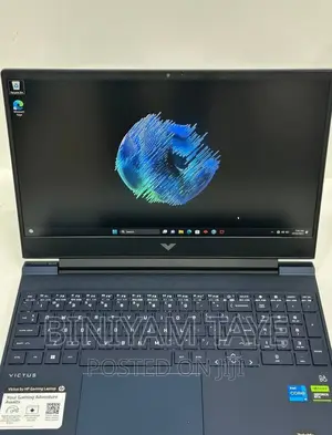 New Laptop 8GB AMD Ryzen 5 SSD 512GB