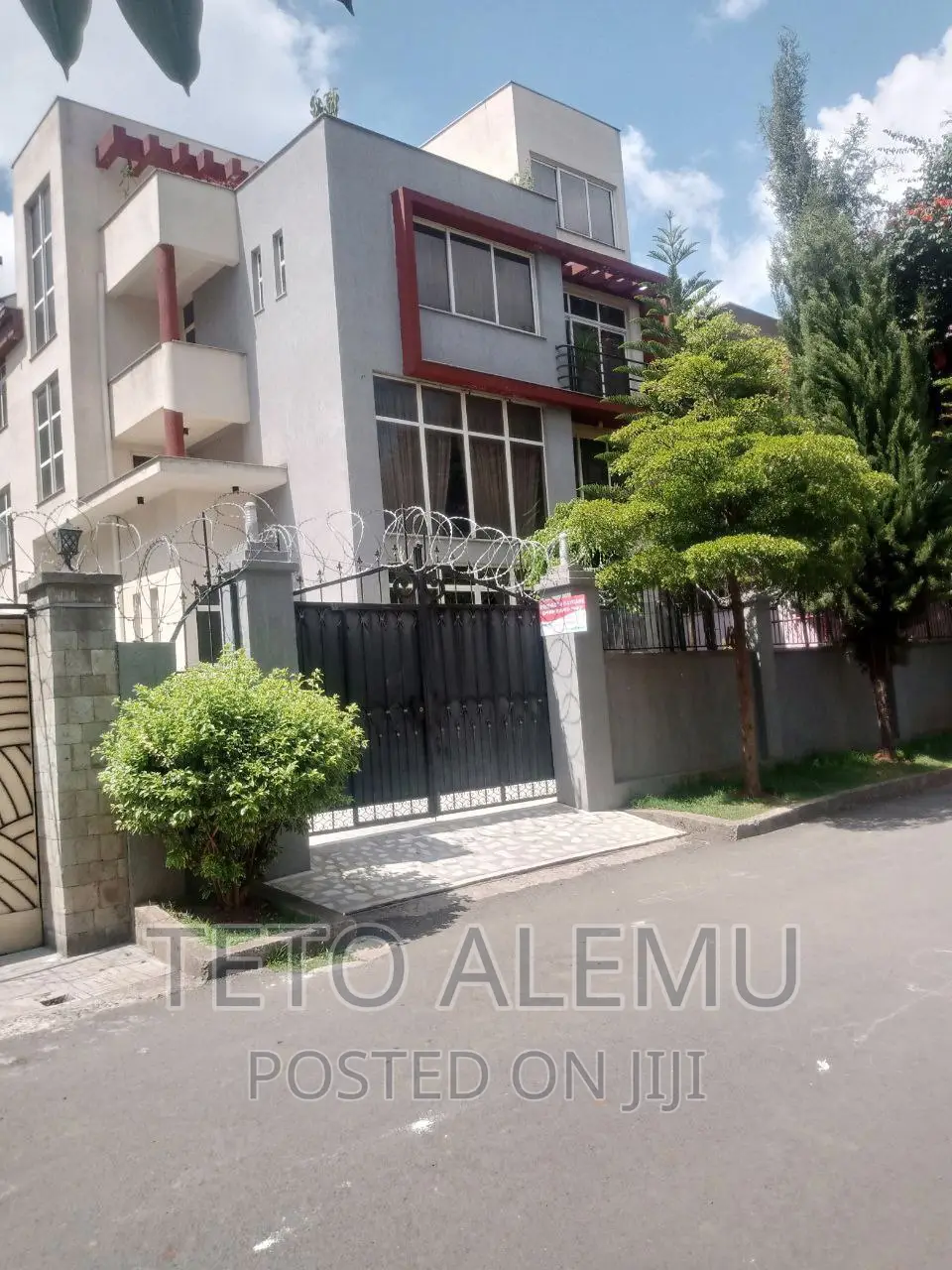 6bdrm House in House For Sale, Yeka for sale