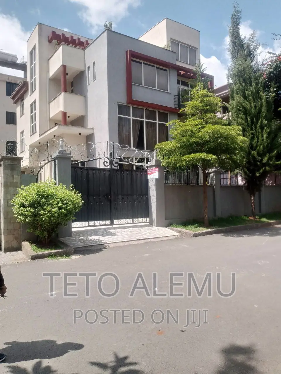 6bdrm House in House For Sale, Yeka for sale