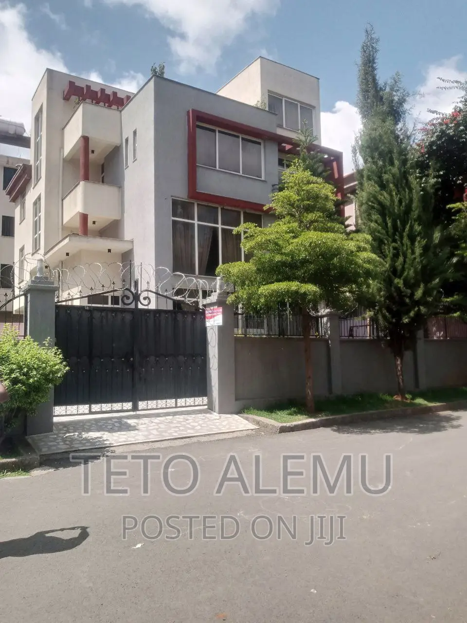 6bdrm House in House For Sale, Yeka for sale