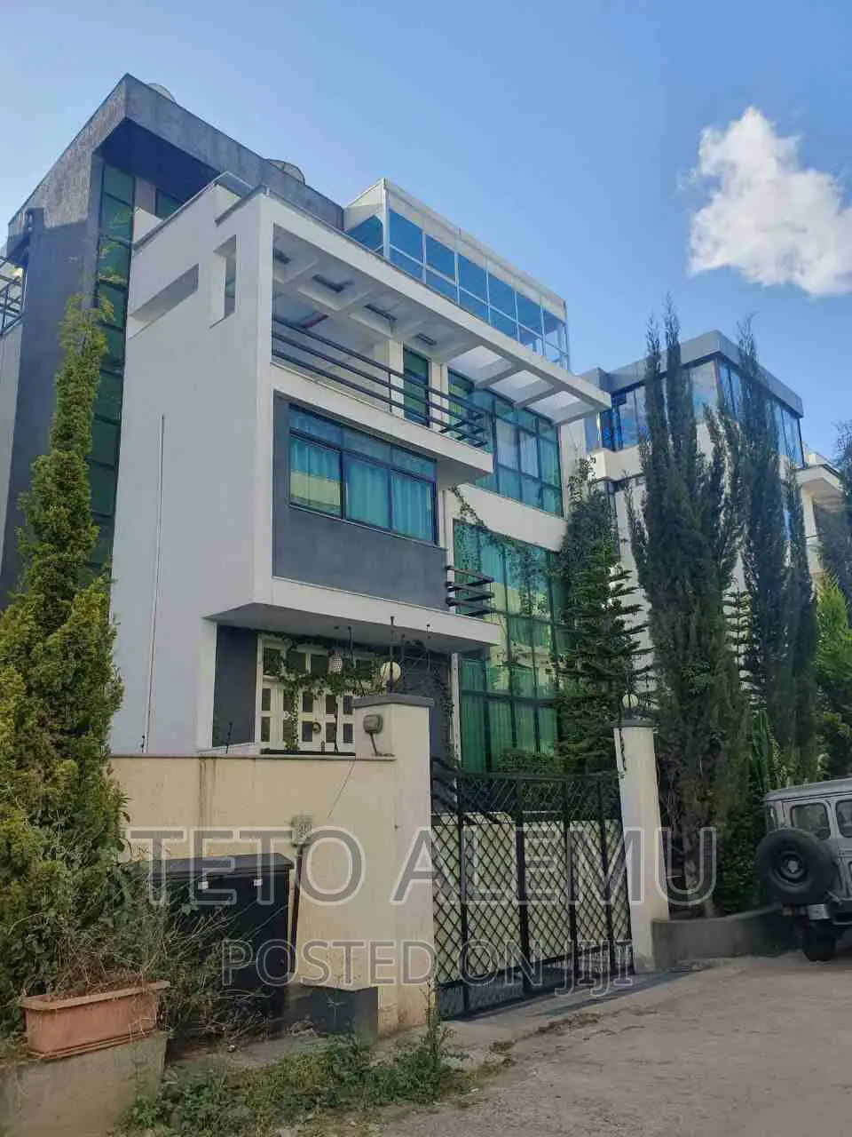 5bdrm House in House For Sale, Yeka for sale