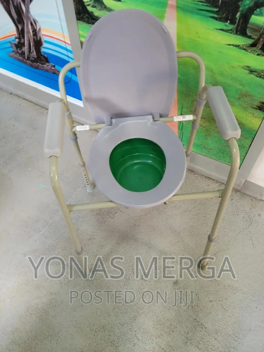 Used Commode Seat Chair/ቦታአይፈጅም እፍጥፍ:ይላል/Toilet Chair