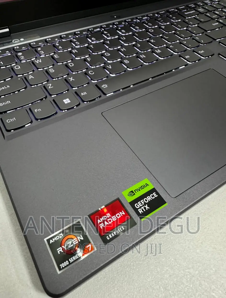 New Laptop Lenovo Legion 5 16GB AMD Ryzen 7 SSD 512GB