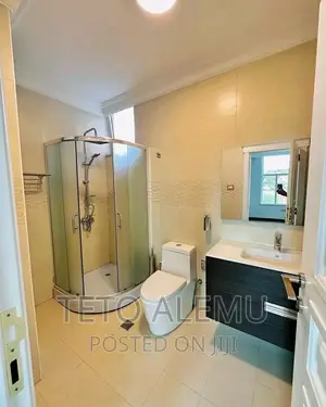 8bdrm House in House For Sale, Yeka for sale