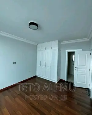 8bdrm House in House For Sale, Yeka for sale