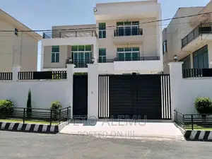 8bdrm House in House For Sale, Yeka for sale