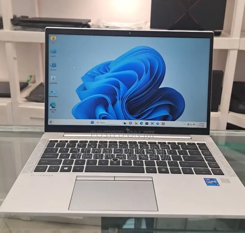 New Laptop HP EliteBook 840 G8 16GB Intel Core I5 SSD 512GB