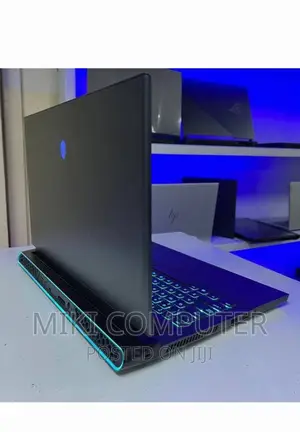 New Laptop Alienware M17x R2 16GB Intel Core i7 SSD 1T