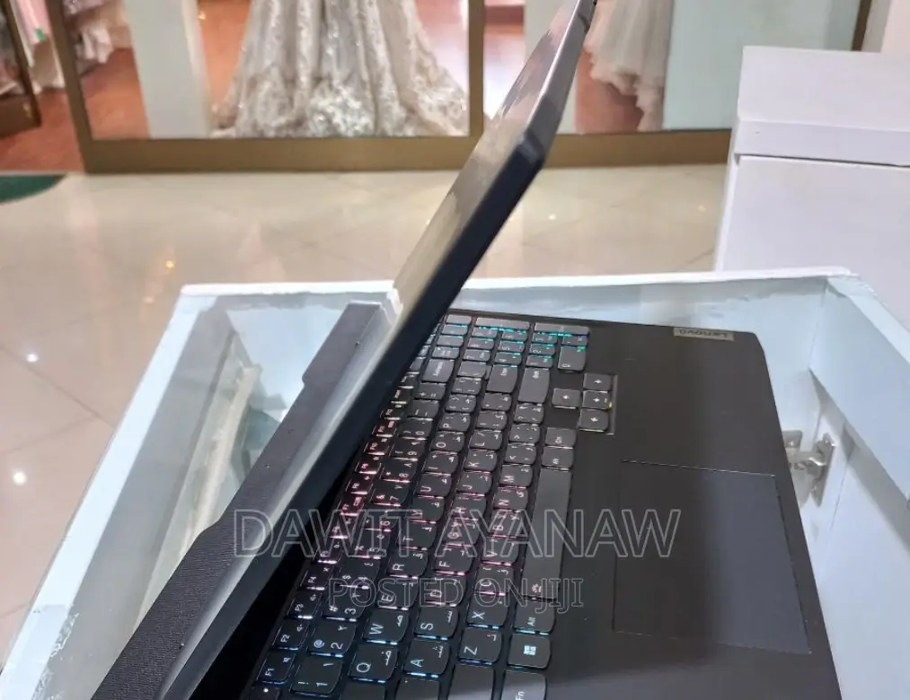 New Laptop Lenovo 16GB Intel Core I7 SSD 512GB
