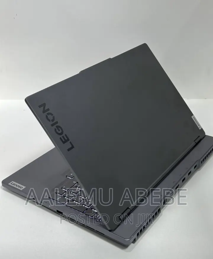 New Laptop Lenovo Legion 7 16GB AMD Ryzen 7 SSD 512GB