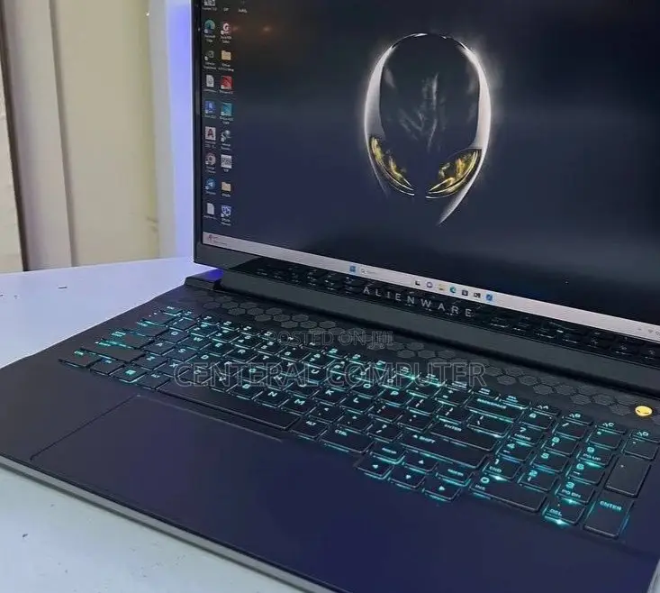New Laptop Alienware M17x R2 16GB Intel Core i7 SSD 1T