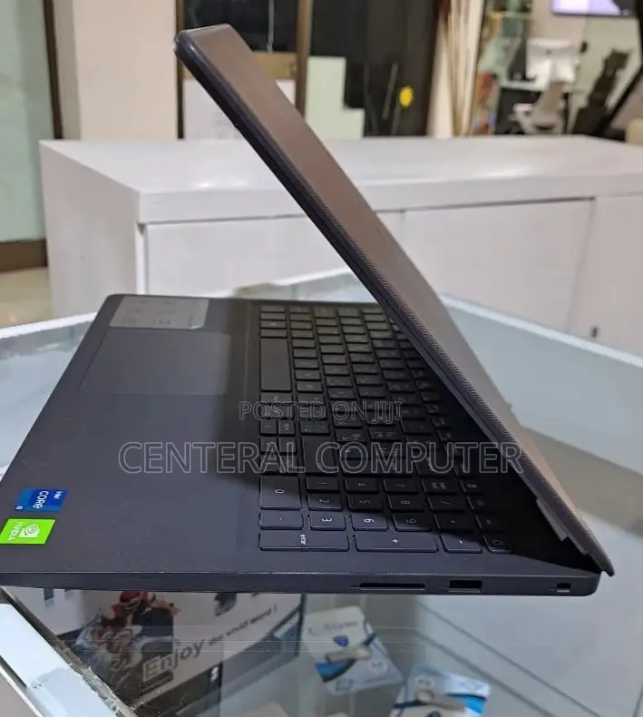 New Laptop Dell Vostro DVCI325 8GB Intel Core I5 HDD 1T