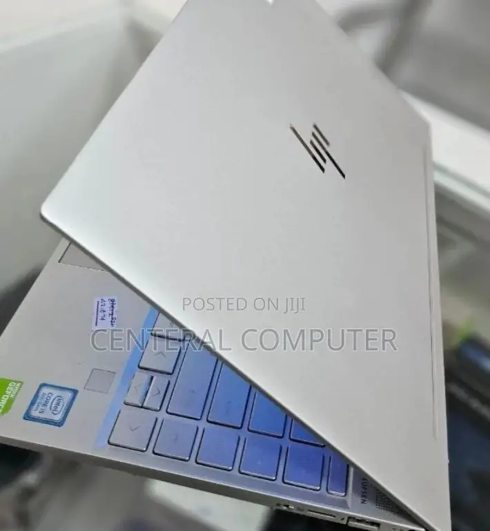 New Laptop HP Envy X360 15z 8GB Intel Core I5 SSD 512GB