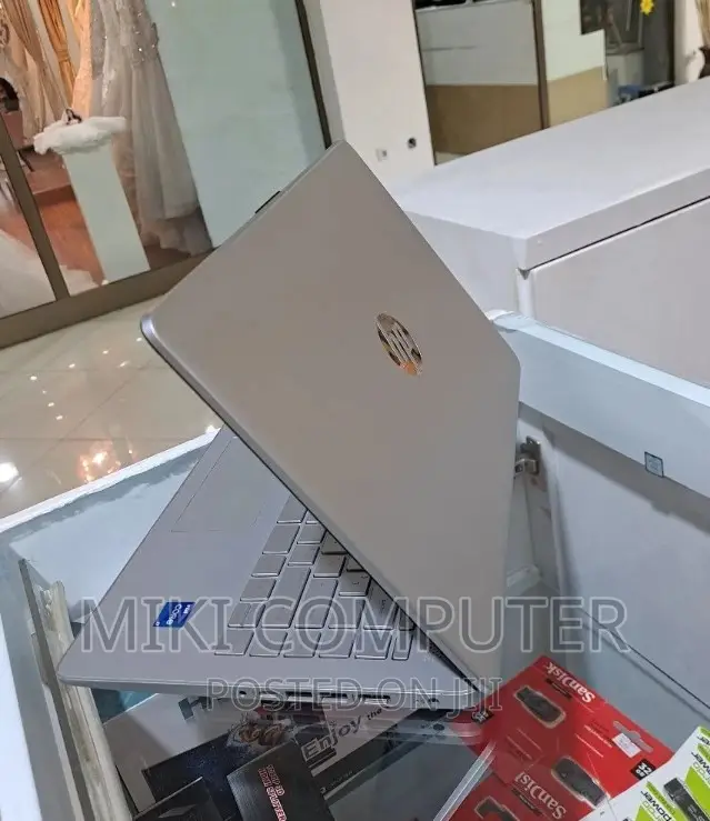 New Laptop HP Stream Notebook 16GB Intel Core I7 SSD 512GB