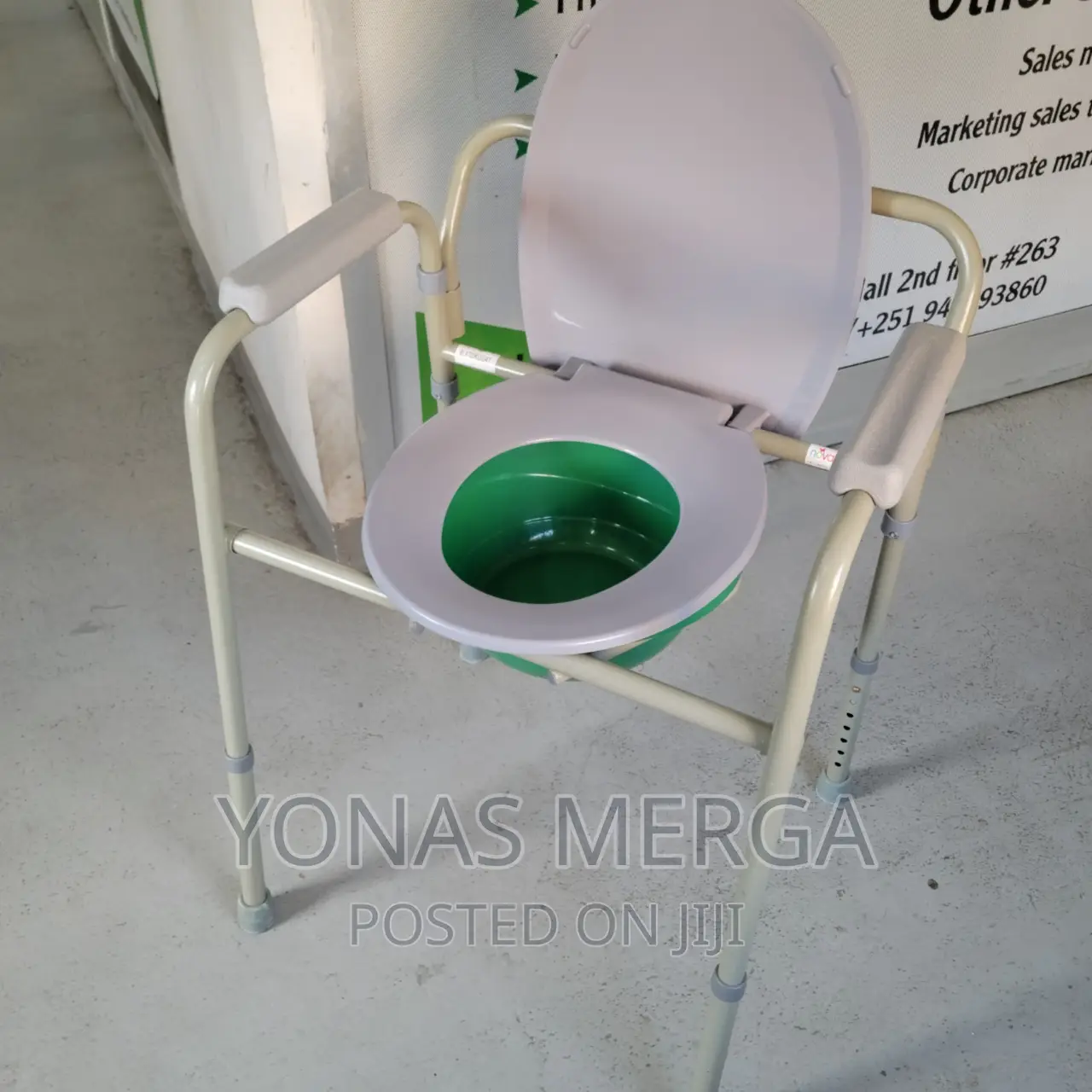 Used Commode Toilet Chair Artisan Stationary Commode