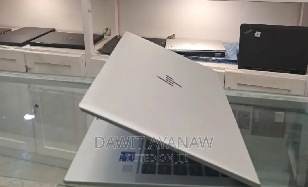 New Laptop HP EliteBook 830 G8 8GB Intel Core I5 SSD 512GB