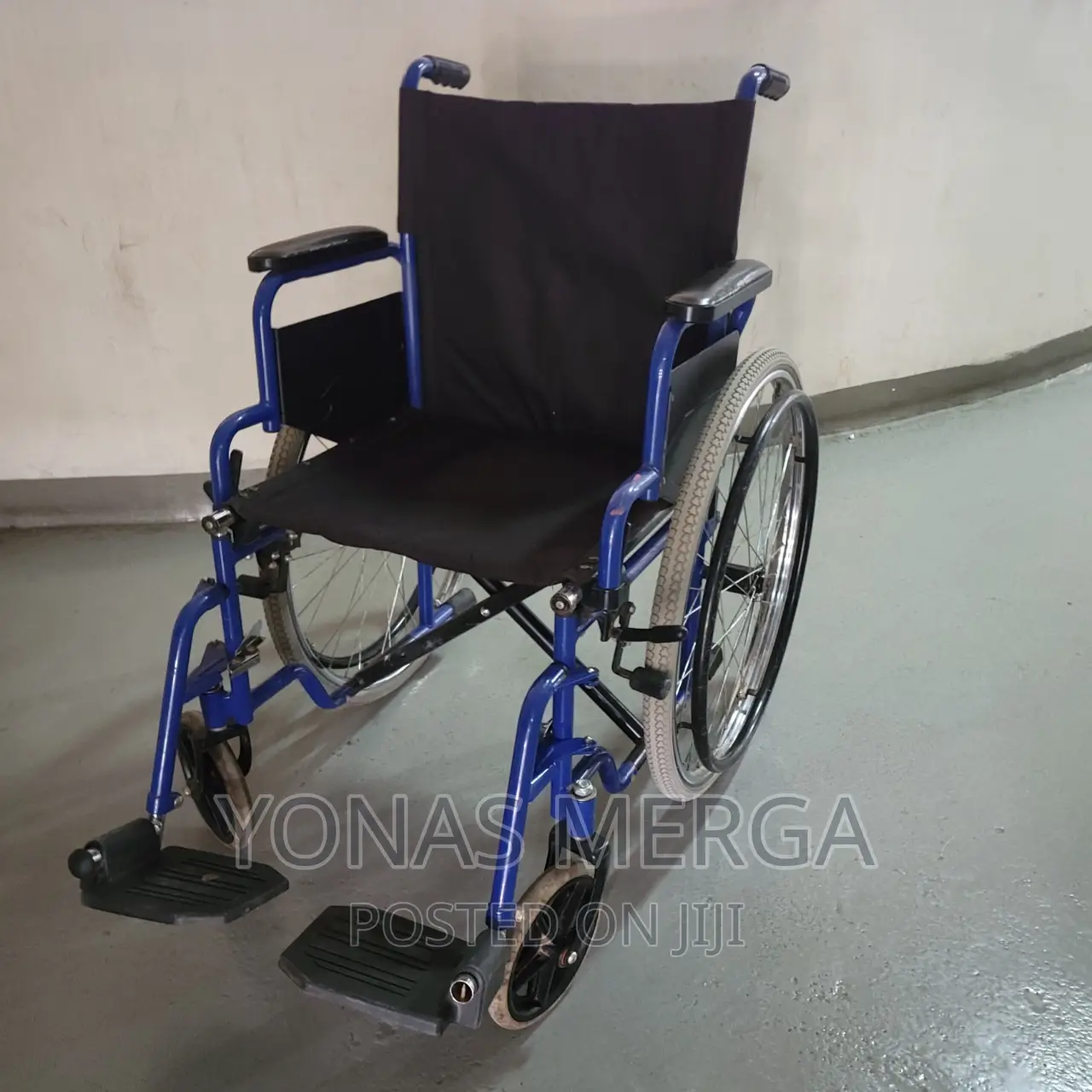 Used Wheelchair Omega HD1 Heavy Self Propelled Wheelchair