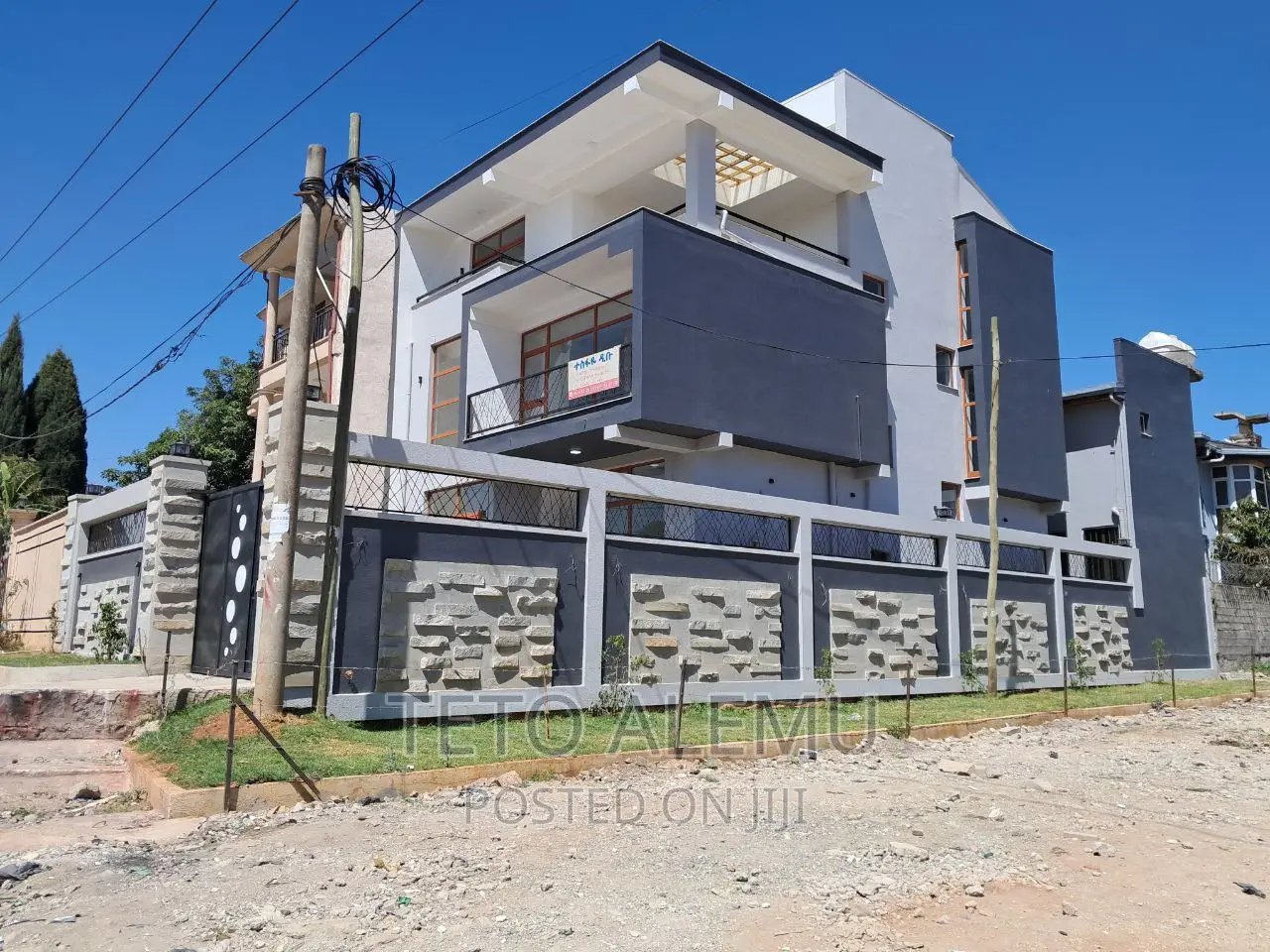 6bdrm House in House For Sale, Bole for sale