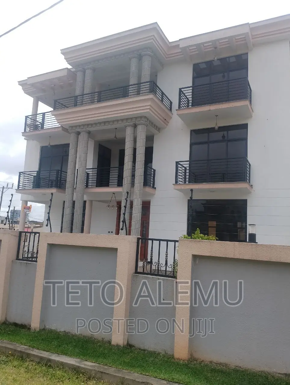 7bdrm House in House For Sale, Bole for sale