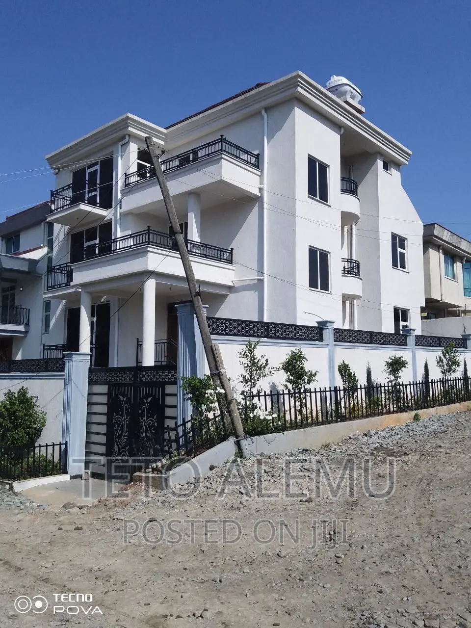 5bdrm House in House For Sale, Bole for sale