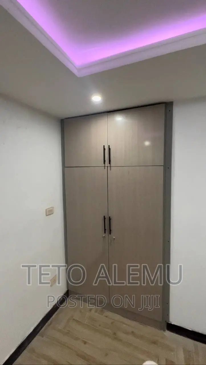 5bdrm House in House For Sale, Bole for sale