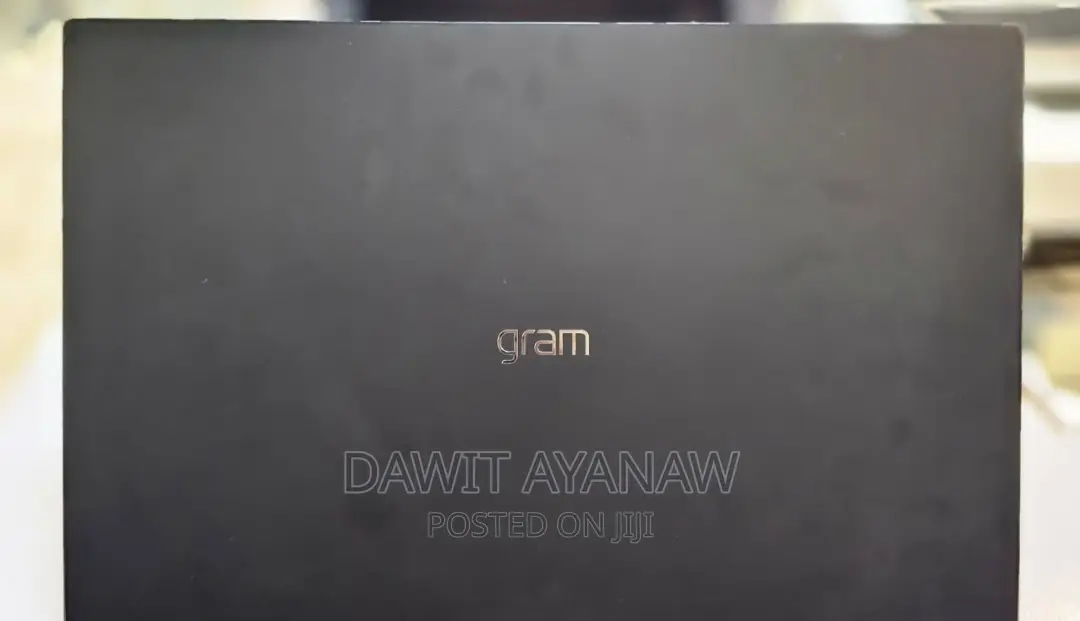 New Laptop LG Gram 15.6 16GB Intel Core I7 SSD 512GB