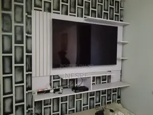 ውብ እና ማራኪ ቲቪ ስታንዶች