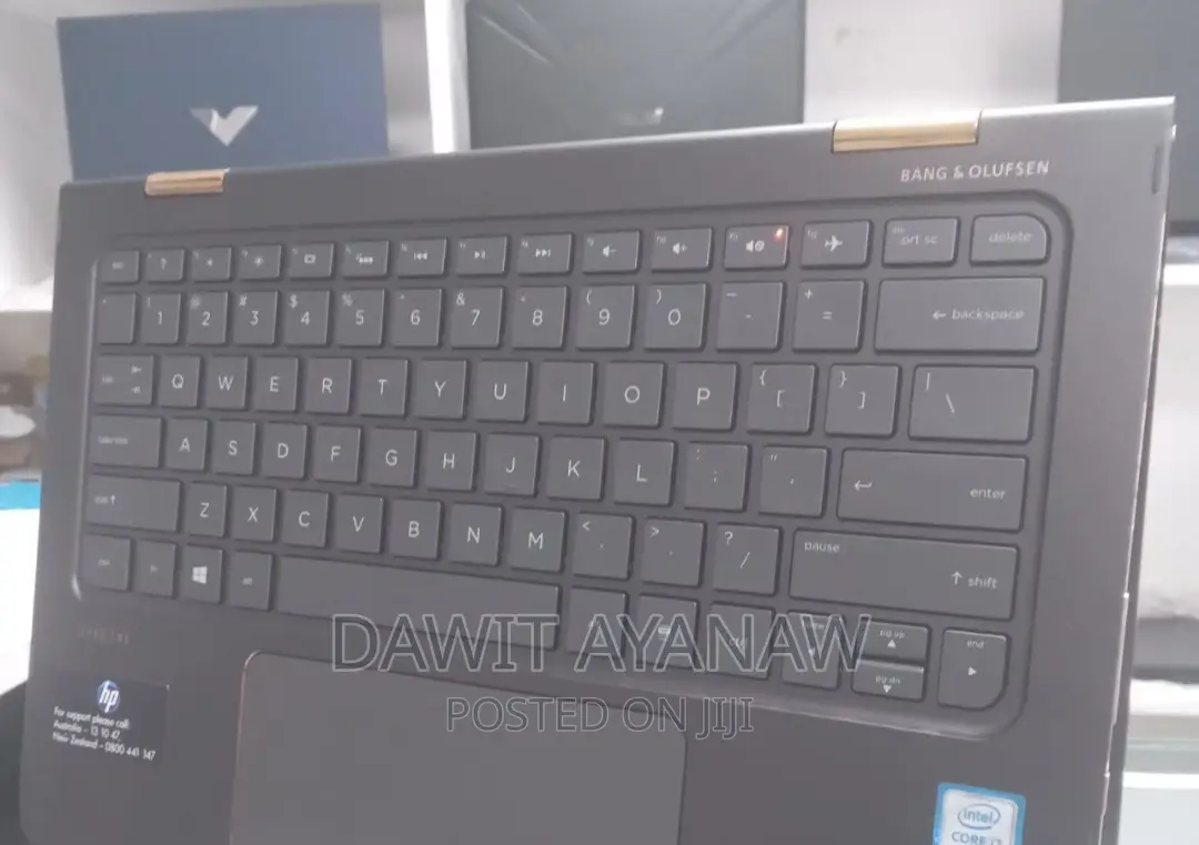 New Laptop HP Spectre 8GB Intel Core I7 SSD 1T