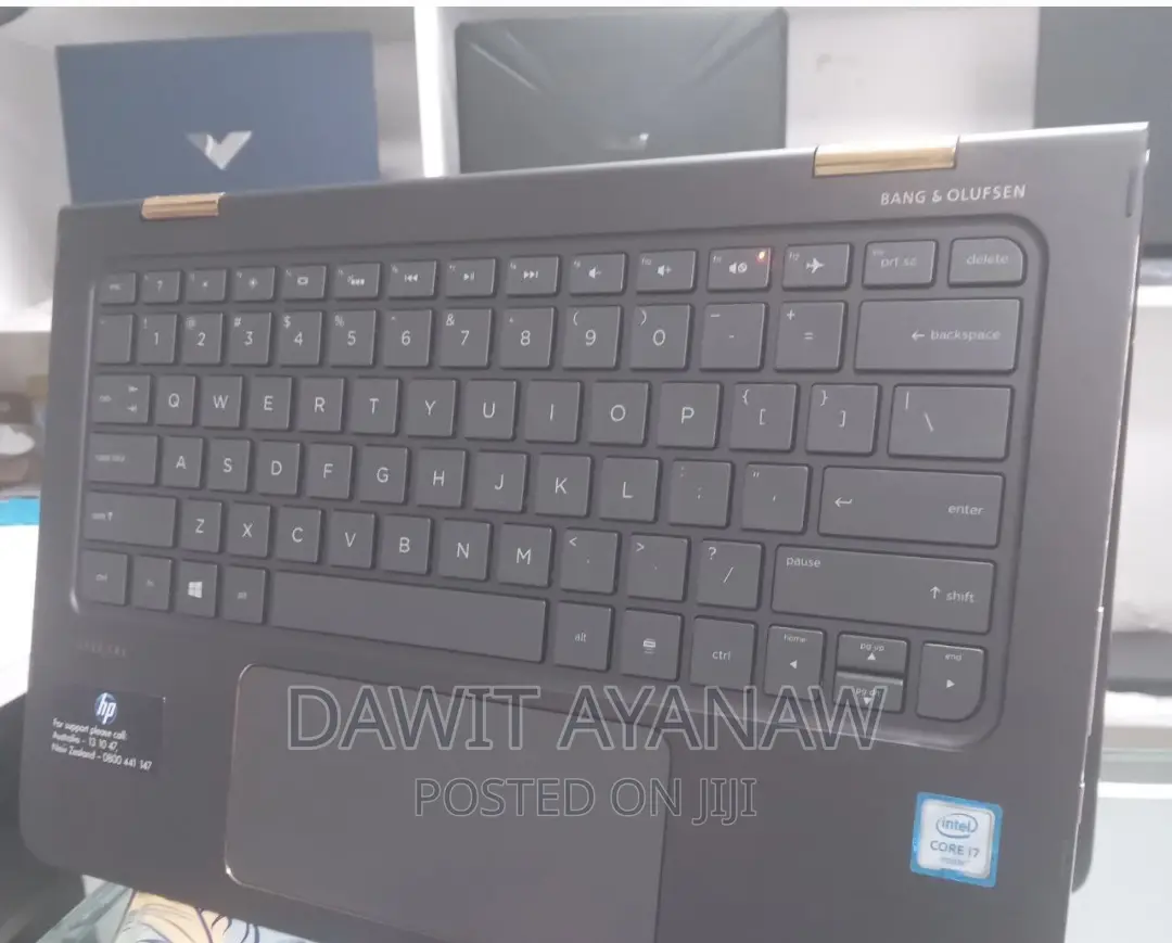 New Laptop HP Spectre 8GB Intel Core I7 SSD 1T