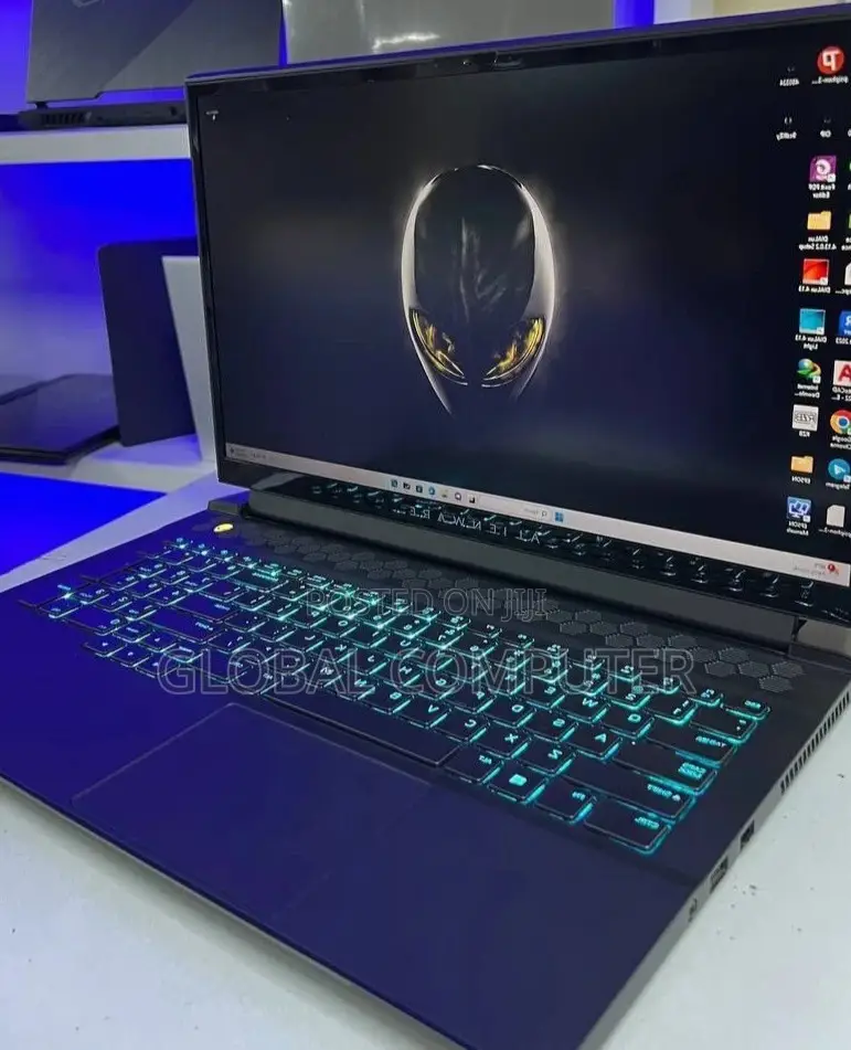 New Laptop Alienware Area-51m 16GB Intel Core I7 SSD 1T
