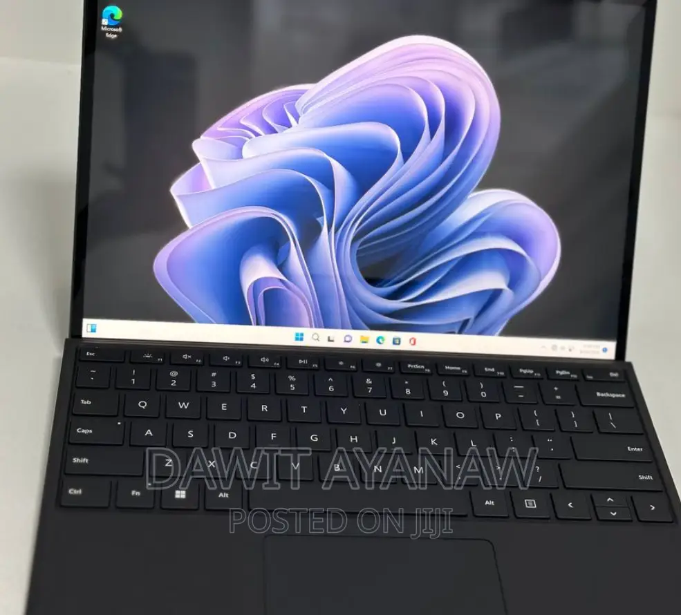 New Laptop Microsoft Surface Pro 9 16GB Intel Core I7 SSD 512GB