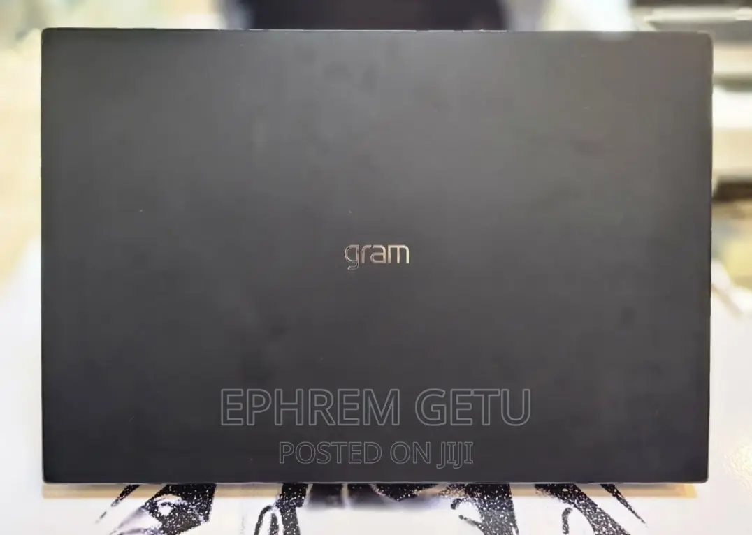 New Laptop LG Gram 15.6 16GB Intel Core I7 SSD 1T