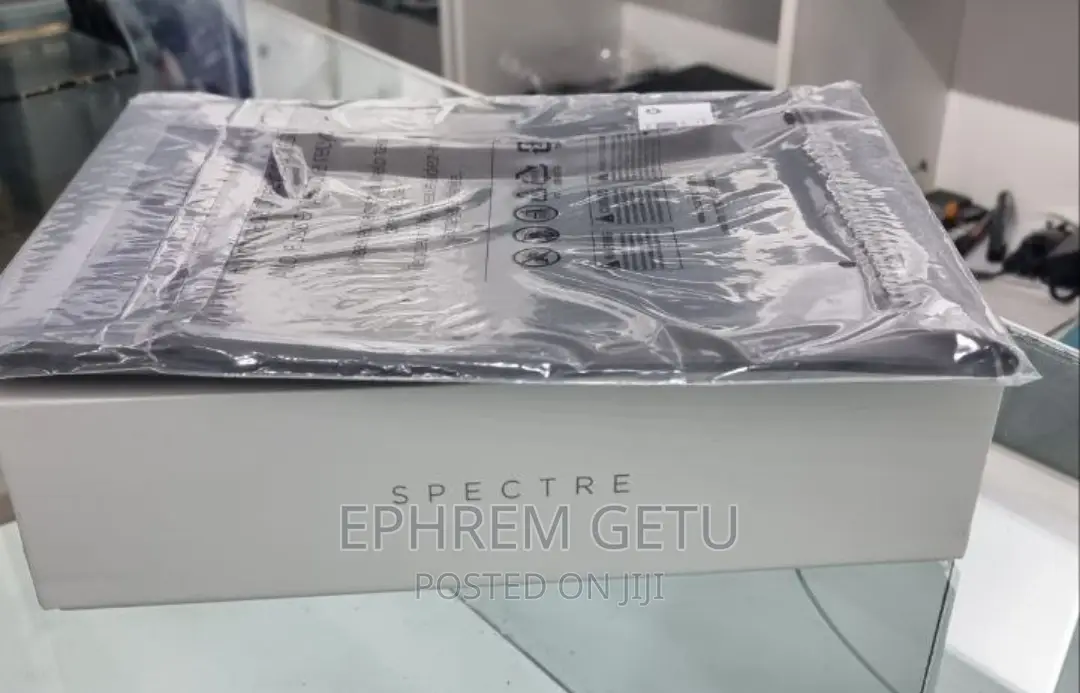 New Laptop HP Spectre 13 16GB Intel Core I7 SSD 512GB