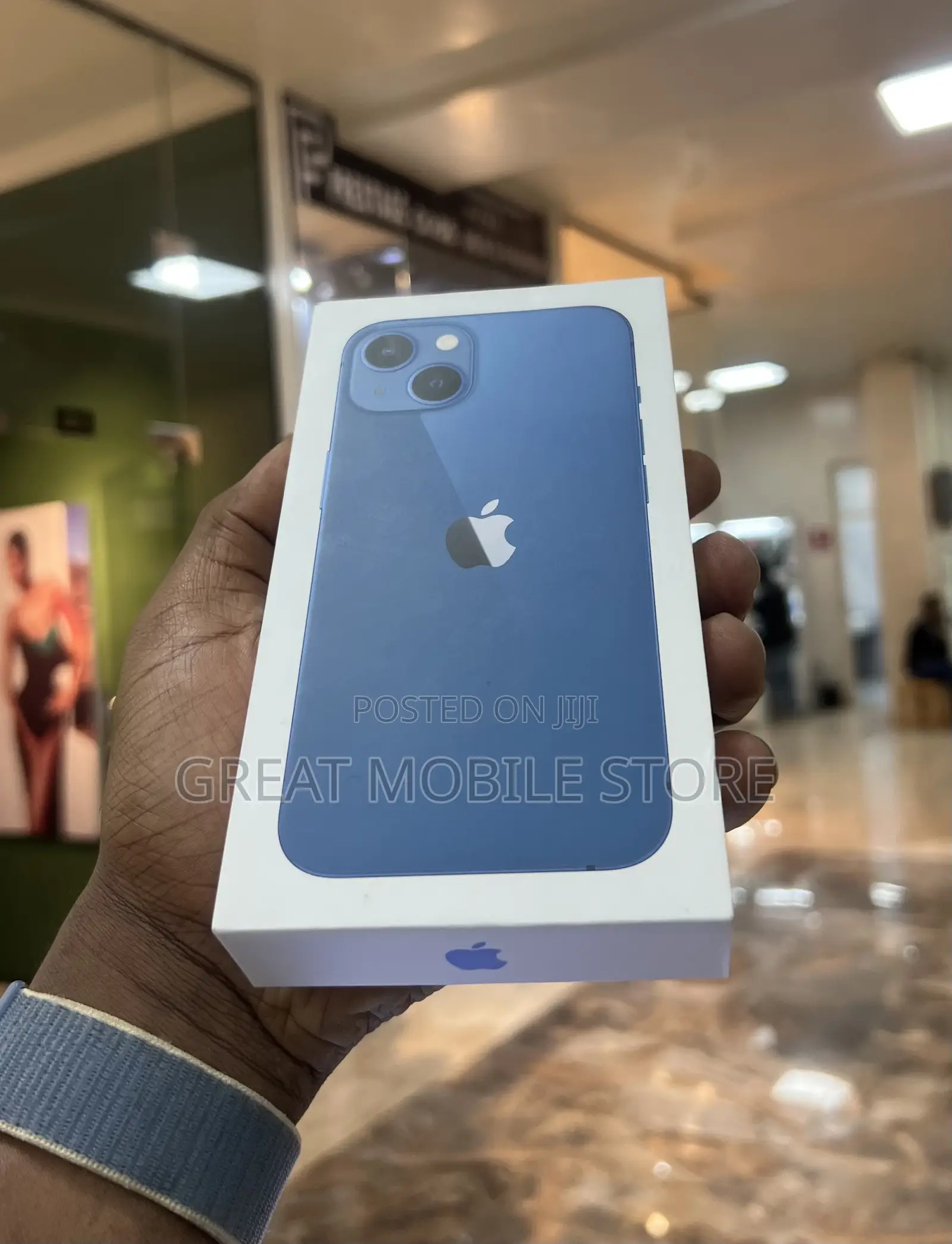 New Apple iPhone 13 128 GB Blue