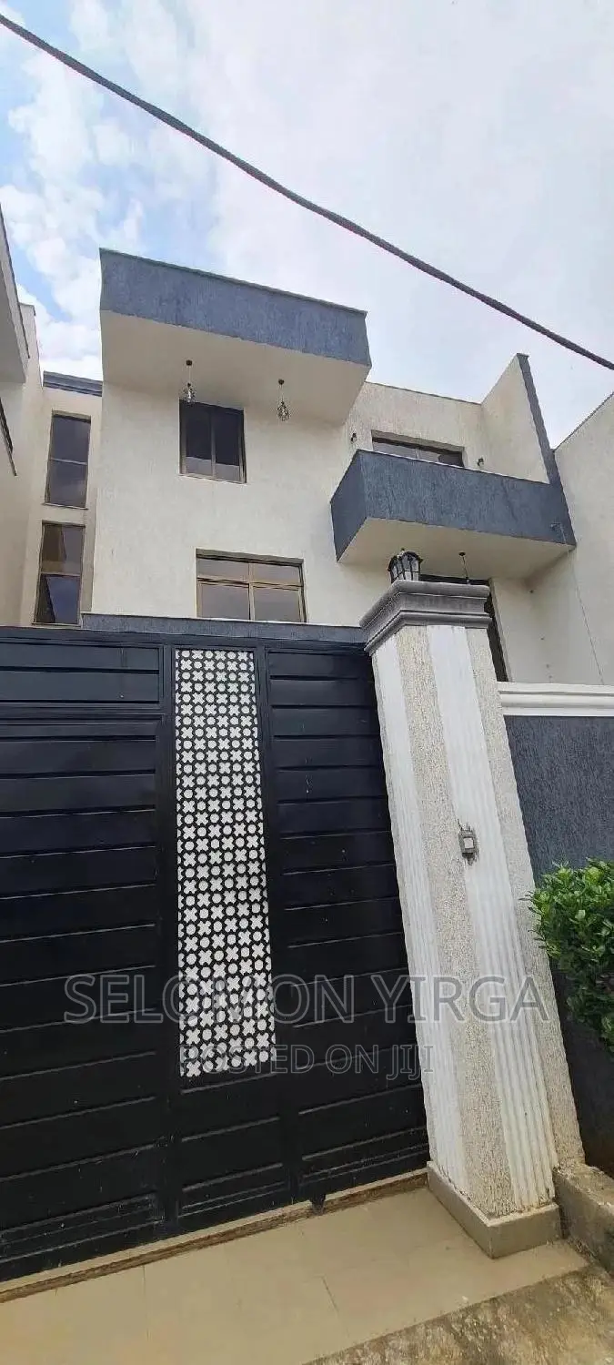 4bdrm House in አድስ አበባ, Bole for sale