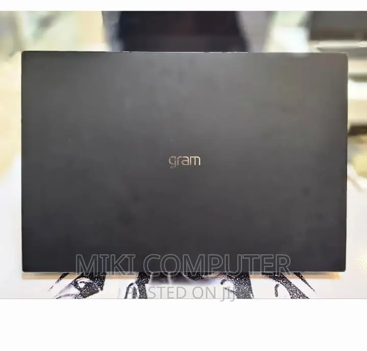 New Laptop LG Gram 15.6 16GB Intel Core I7 SSD 512GB