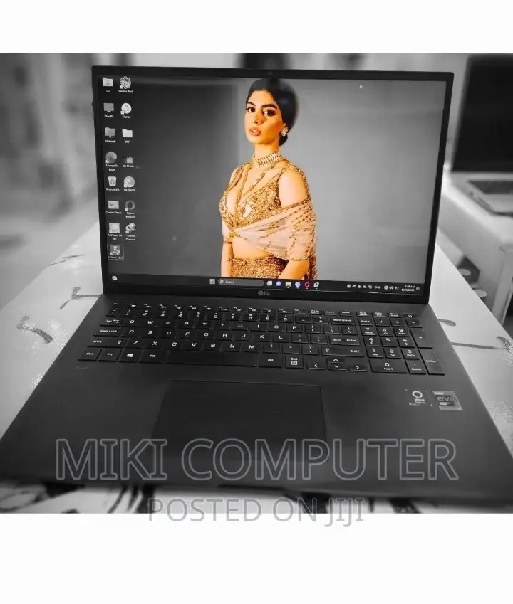 New Laptop LG Gram 15.6 16GB Intel Core I7 SSD 512GB