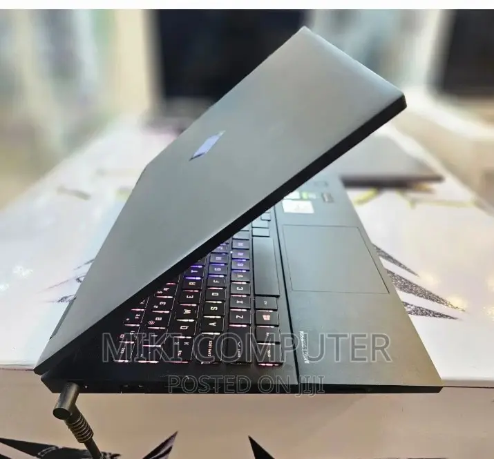 New Laptop HP Omen 15 16GB Intel Core I7 SSD 1T