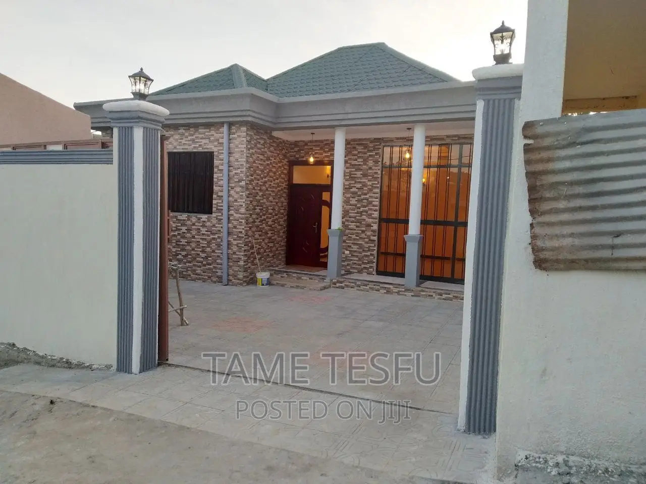 Furnished 4bdrm Villa in Yeka Abm for sale