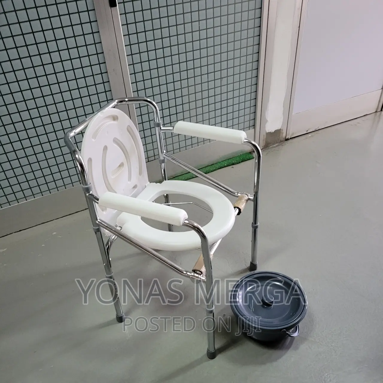 Commode Chair Drive Medical 1148_1 Aluminium Chair