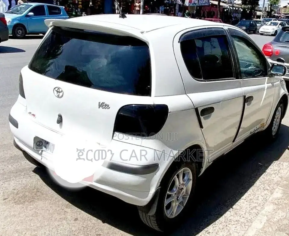 Toyota Vitz 2003 White