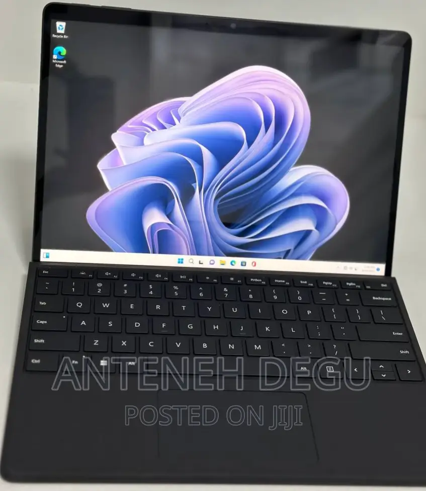 New Laptop Microsoft Surface Pro 9 16GB Intel Core I5 SSD 512GB